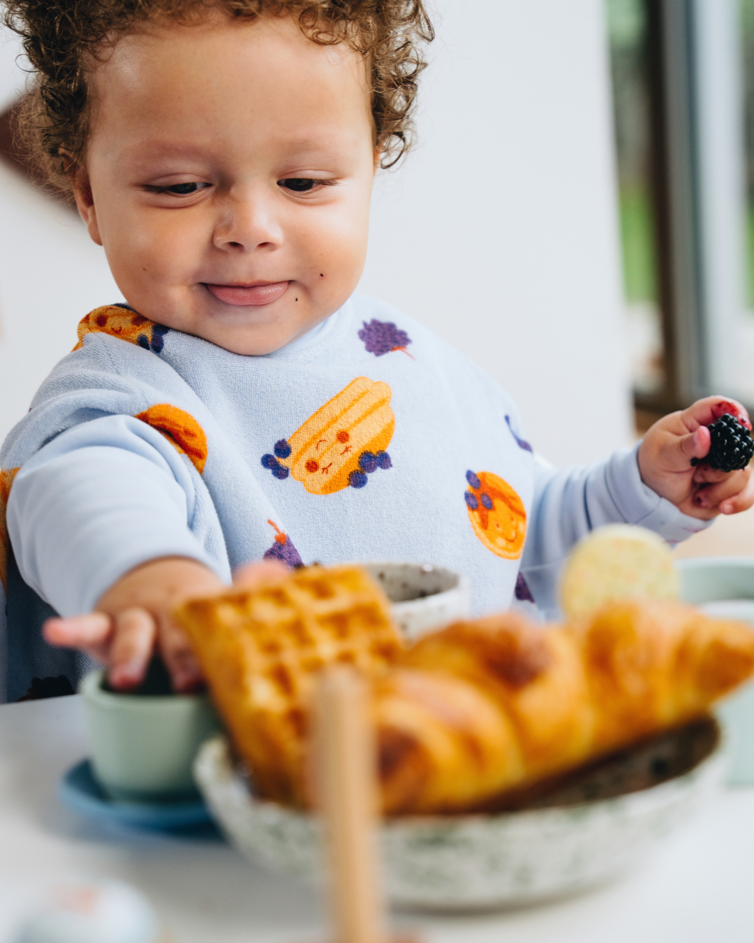 "Boo" Lätzchen - Blueberry Pancake