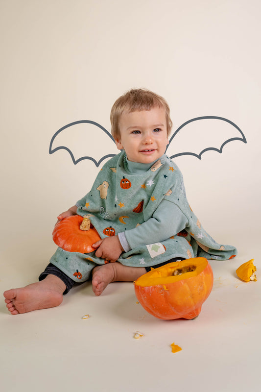 Limited Edition “Boo“ Lätzchen – Happy Halloween