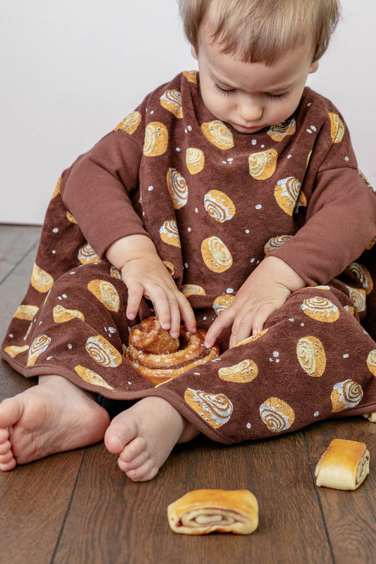 LIMITED EDITION “Boo“ Lätzchen – Cinnamon Friends