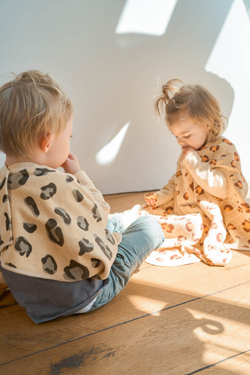 Get the cuddly bib for your child now!